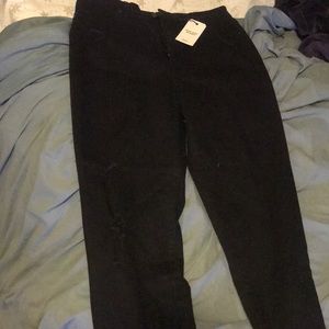 Black Ripped Jeans - Forever 21